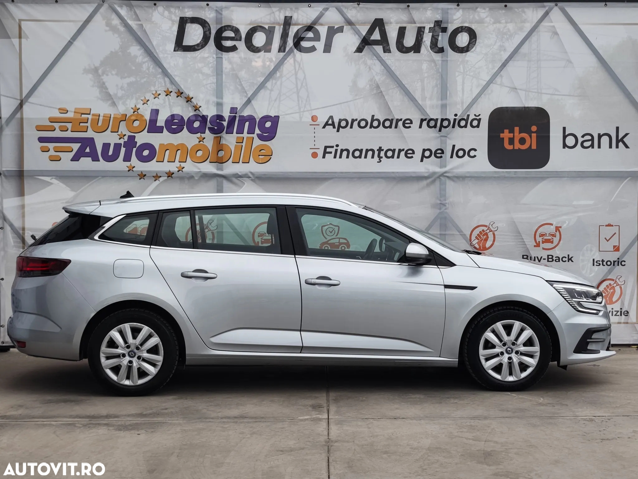 Renault Megane Grandtour E-TECH Plug-in 160 BUSINESS EDITION - 6