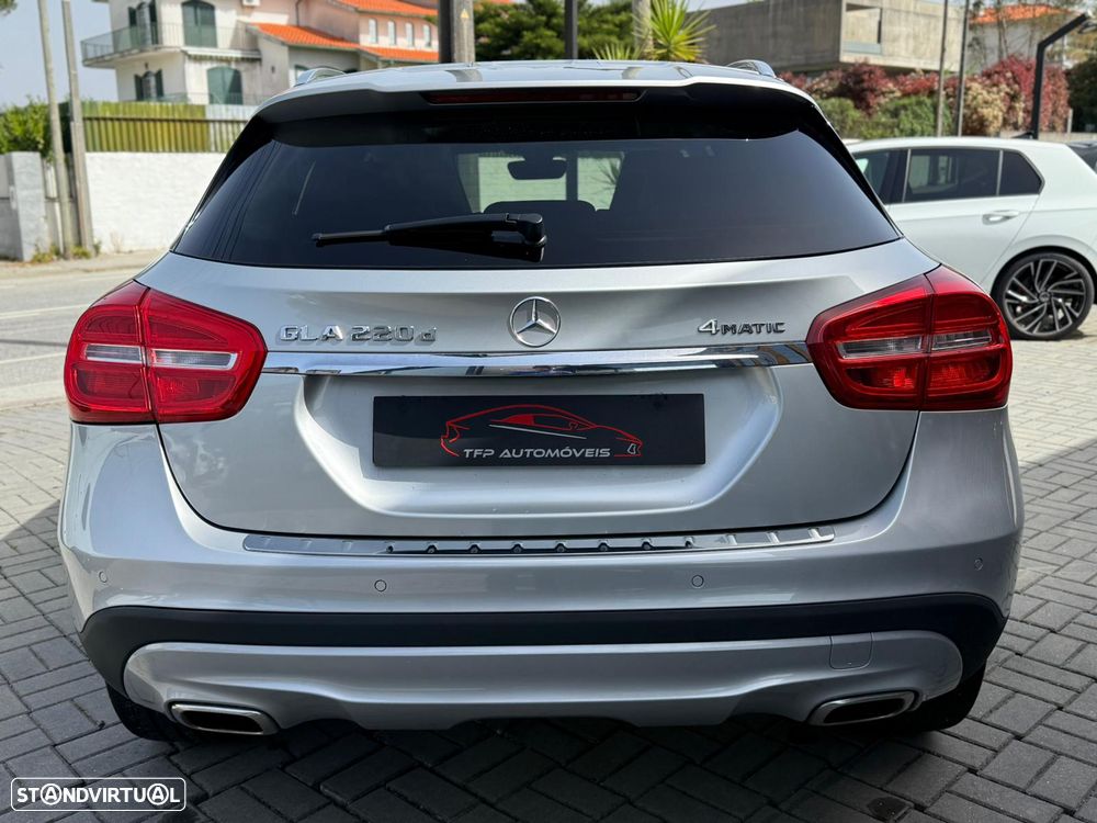Mercedes-Benz GLA 220 d 4Matic 7G-DCT - 26