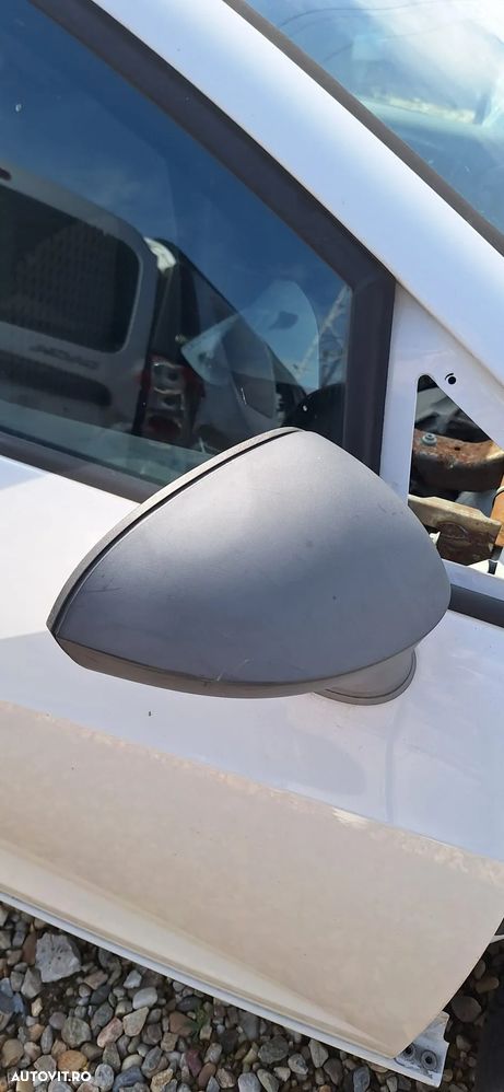 OGLINDA DREAPTA SEAT IBIZA AN 2009