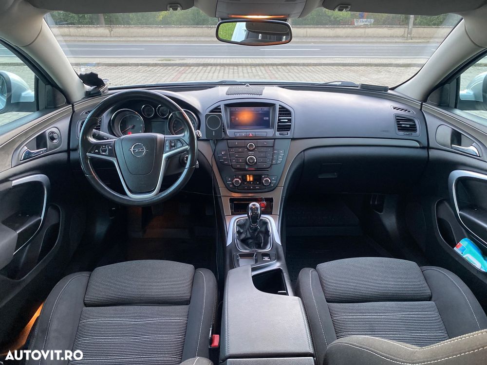Opel Insignia 2.0 CDTI - 8