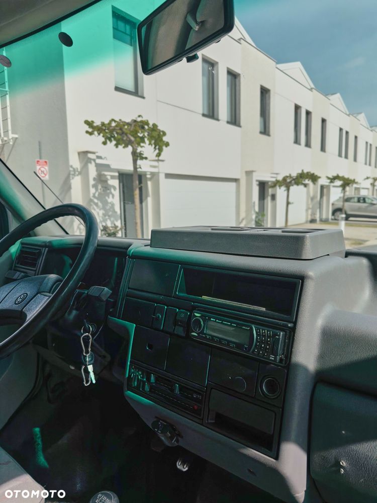 Volkswagen California - 12
