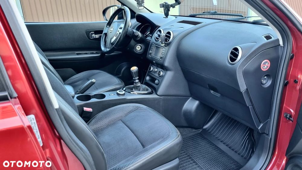 Nissan Qashqai 1.6 dCi 4 x 4 DPF Start/Stop tekna - 15