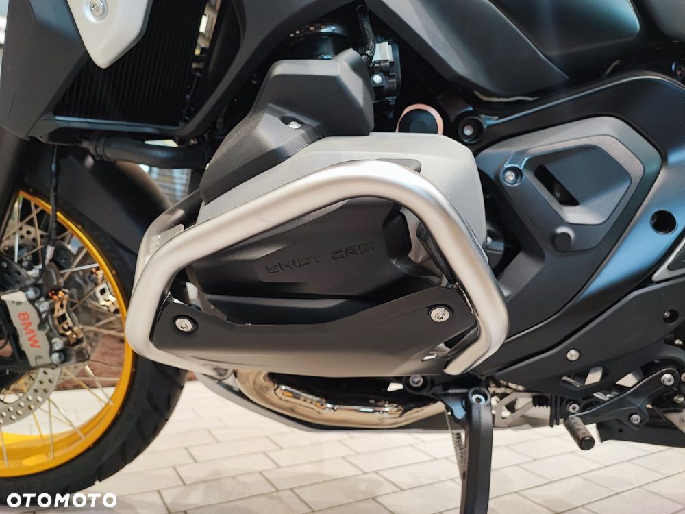 BMW R - 12