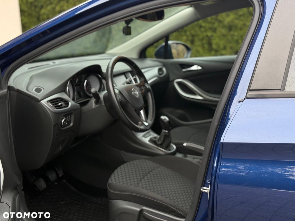 Opel Astra 1.2 T Edition S&S - 10