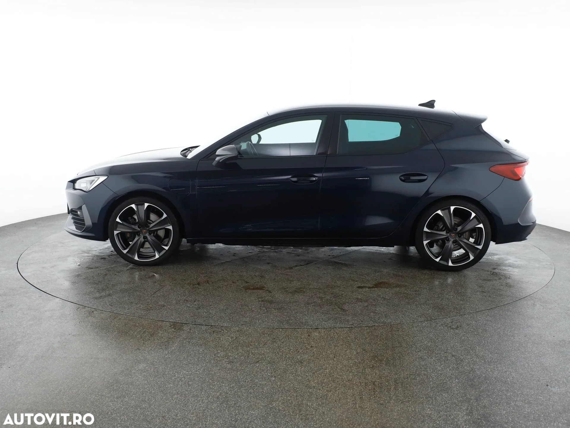 Cupra Leon 1.4 e-Hybrid (180 kW System) VZ - 8