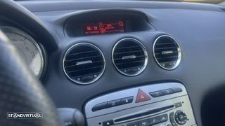 Peugeot 308 1.6 e-HDi Sportium CVM6 - 32