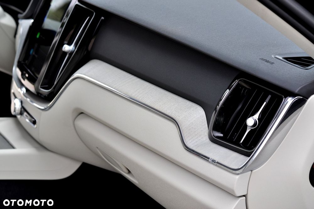 Volvo XC 60 B4 D Geartronic RDesign - 27