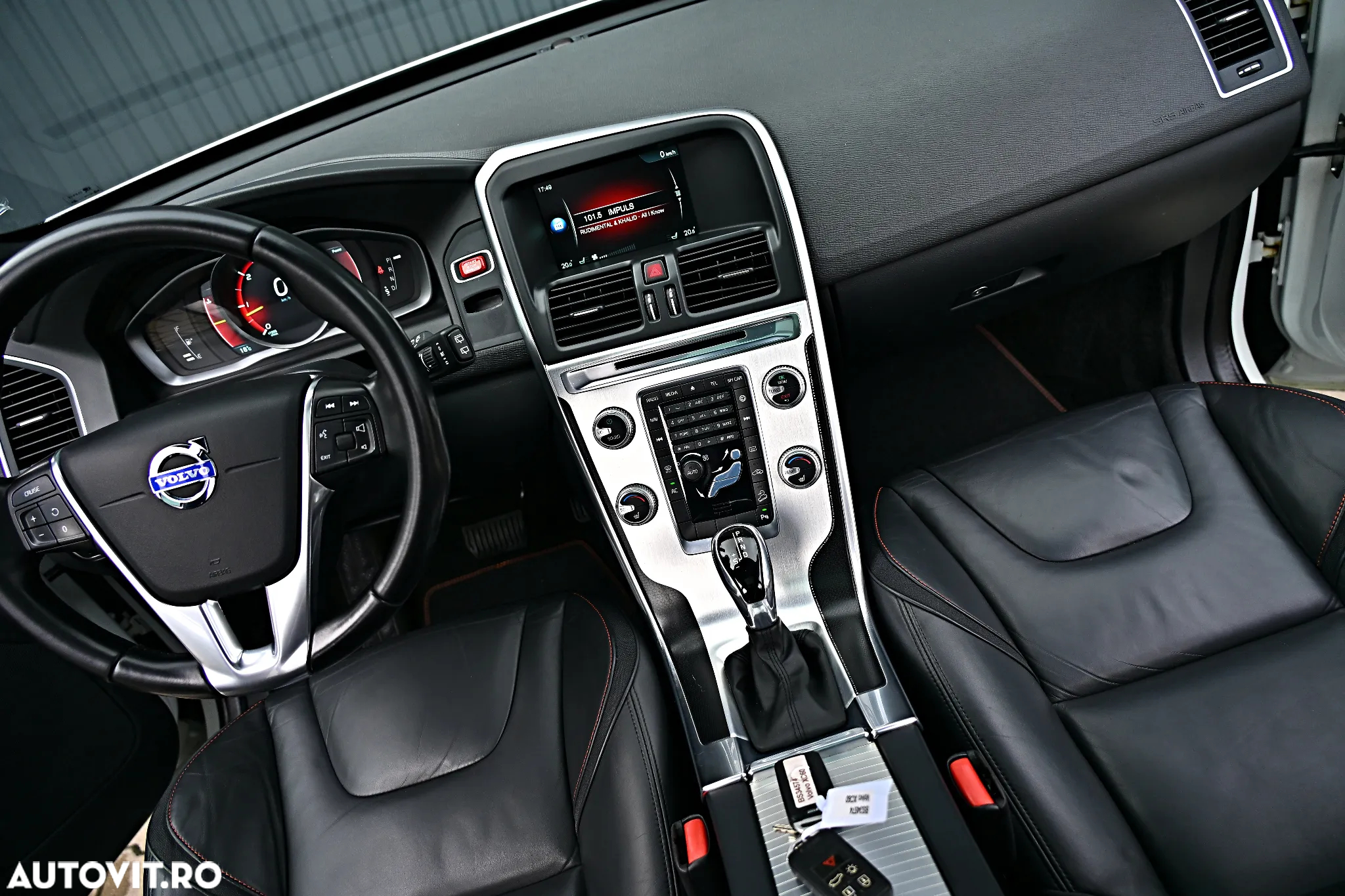 Volvo XC 60 D4 AWD Geartronic Ocean Race - 15