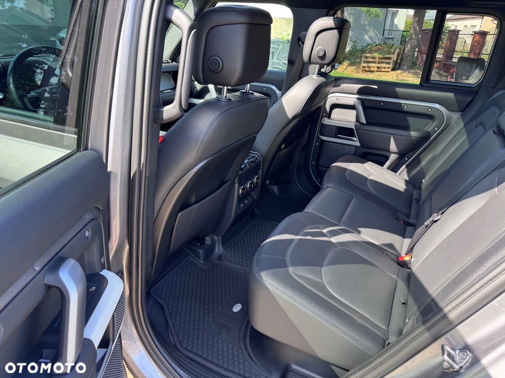 Land Rover Defender 3.0 P400 mHEV X-Dynamic HSE - 25