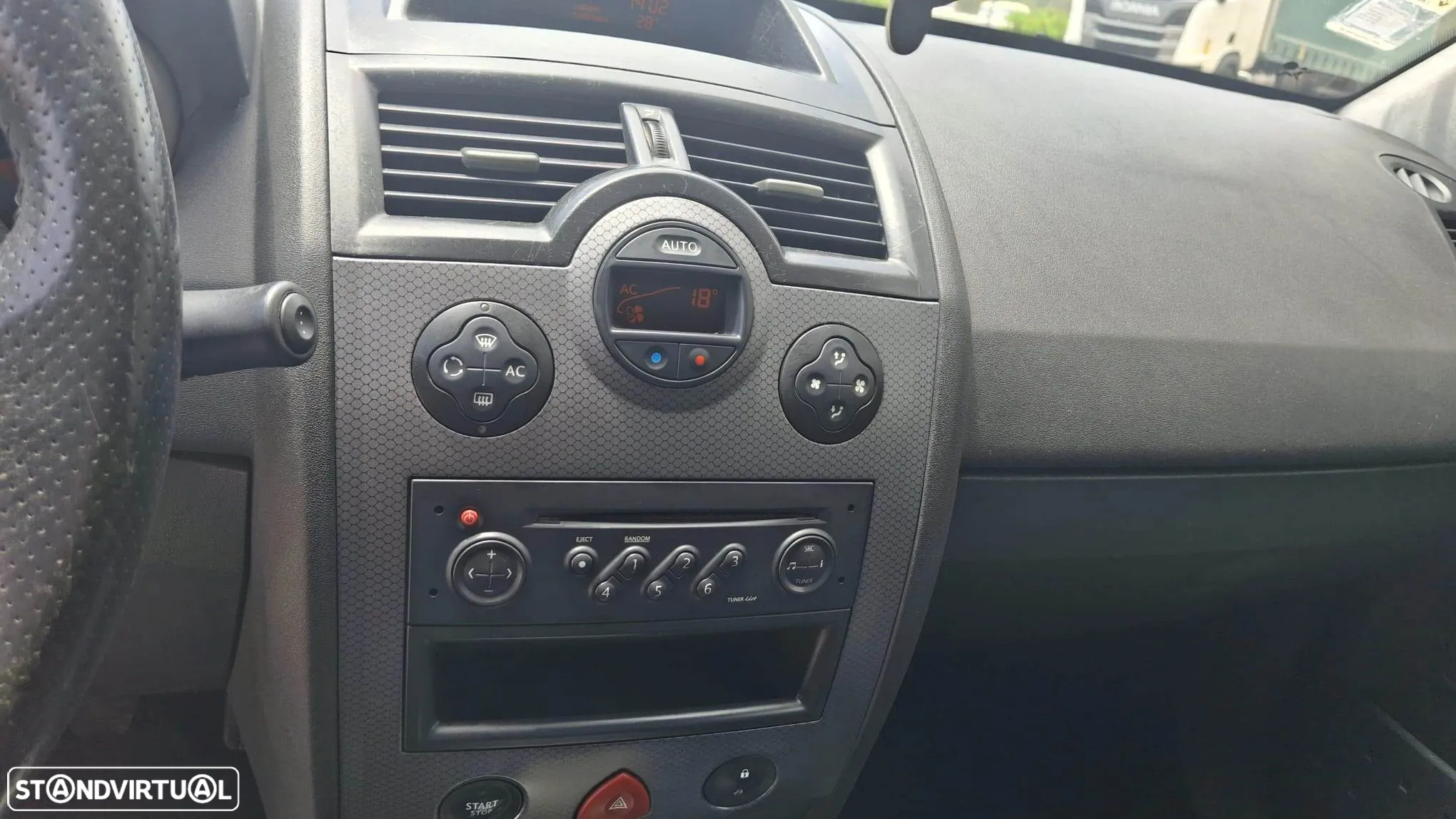 Renault Mégane 1.5 dCi Confort Dynamique - 9
