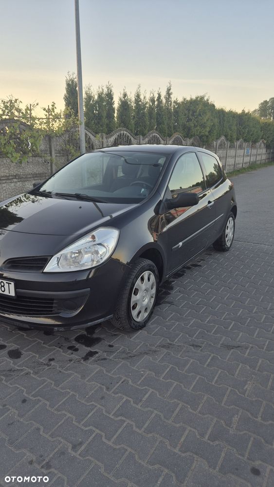 Renault Clio - 7