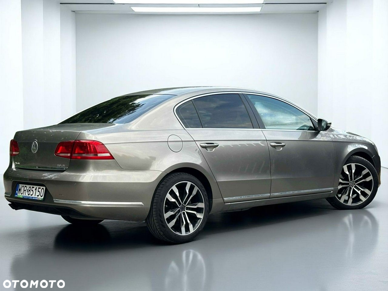 Volkswagen Passat 2.0 TDI Comfortline DSG - 18