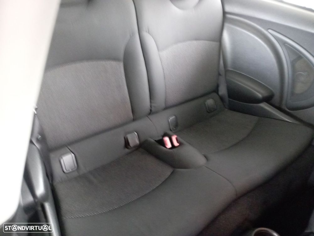 MINI 3 Portas One 1.4 - 7