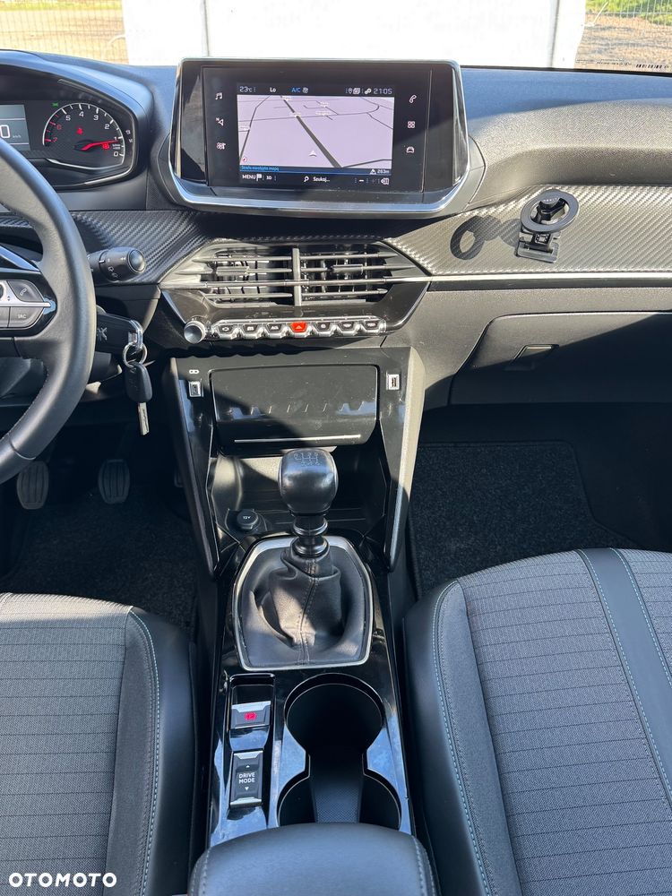 Peugeot 208 - 28