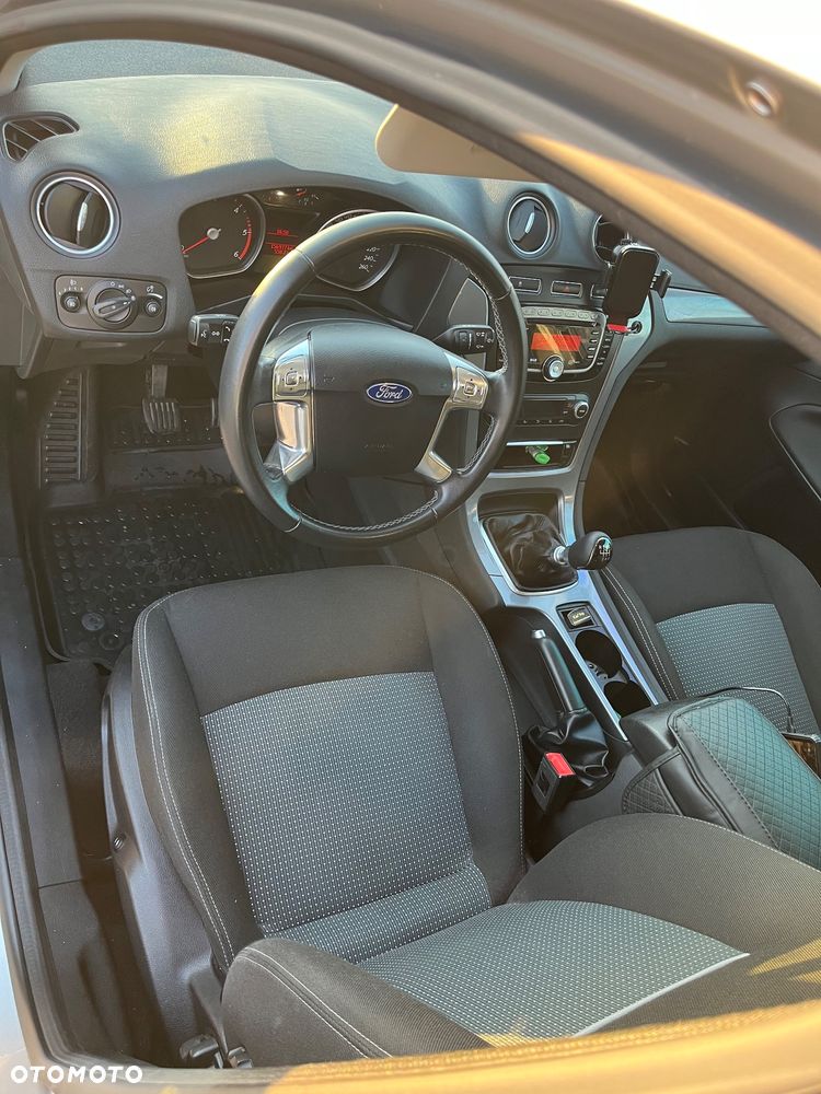 Ford Mondeo 1.6 TDCi Ambiente - 4