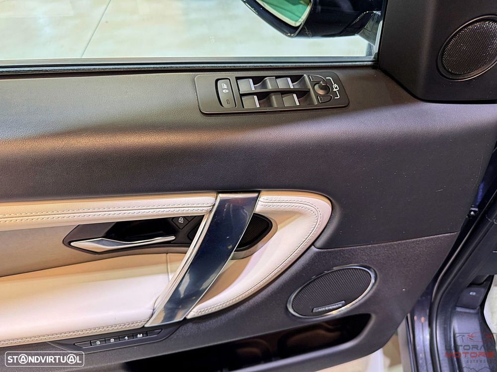 Land Rover Discovery Sport P300e R-Dynamic S - 19