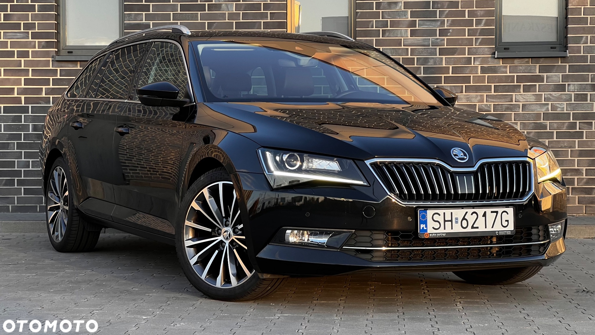 Skoda Superb 2.0 TDI 4x4 DSG L&K - 12