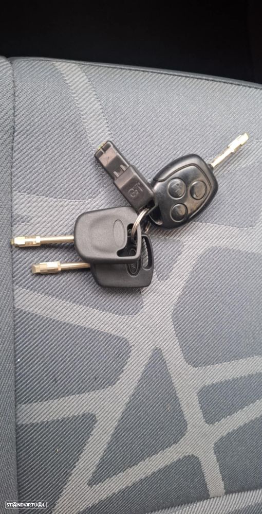 Ford CONNECT 1.8 TDCI - 12