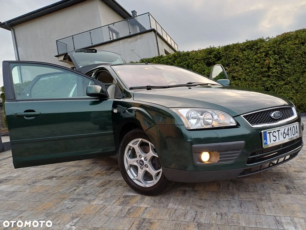 Ford Focus 1.6 Ti-VCT Ghia - 24