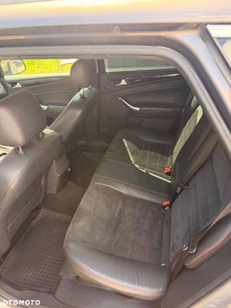 Ford Mondeo 2.0 TDCi Titanium - 17