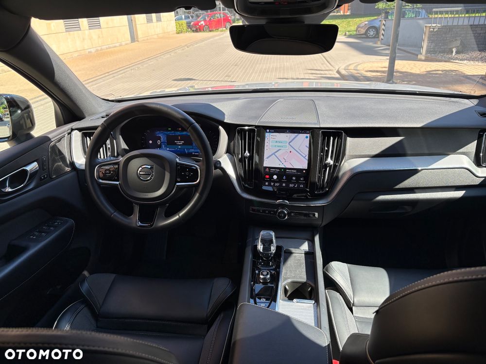 Volvo XC 60 B4 B Plus Dark - 10