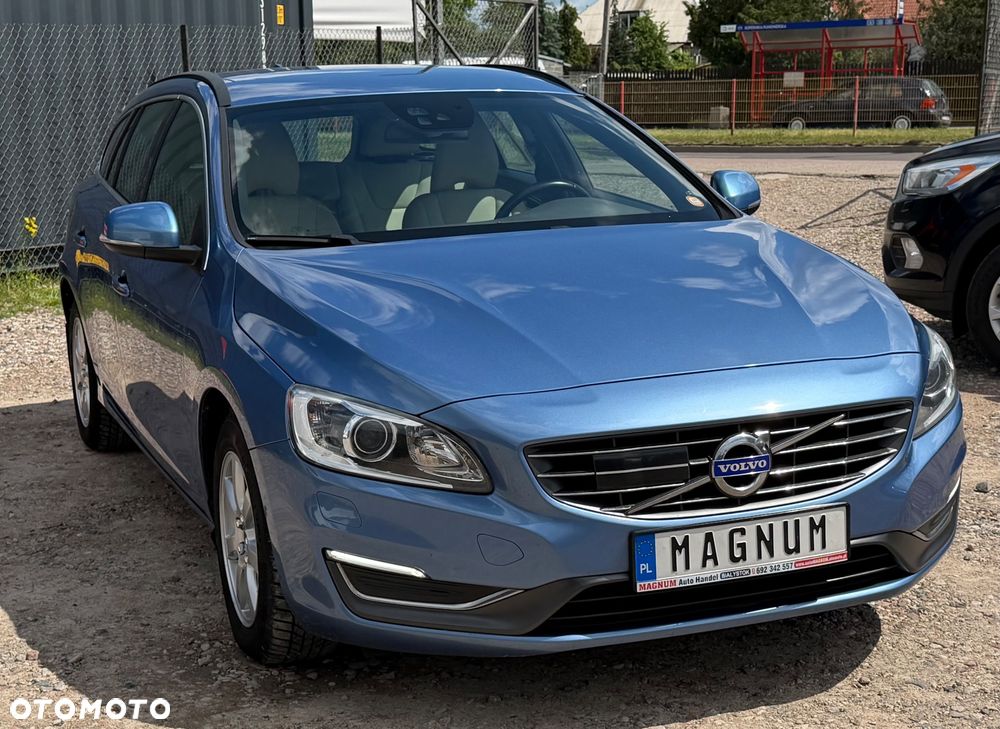 Volvo V60 D4 Drive-E Momentum - 38