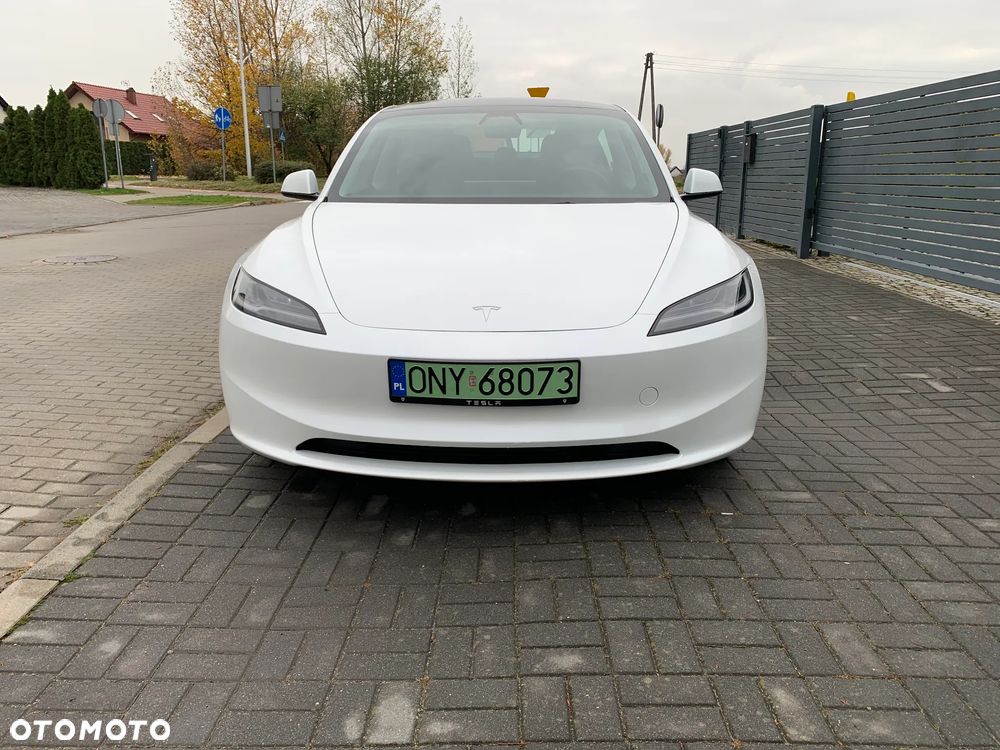 Tesla Model 3 2025 photo 4