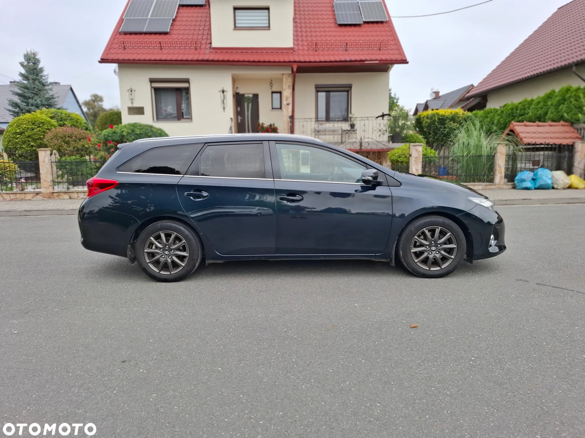 Toyota Auris 2.0 D-4D Touring Sports Life Plus - 7