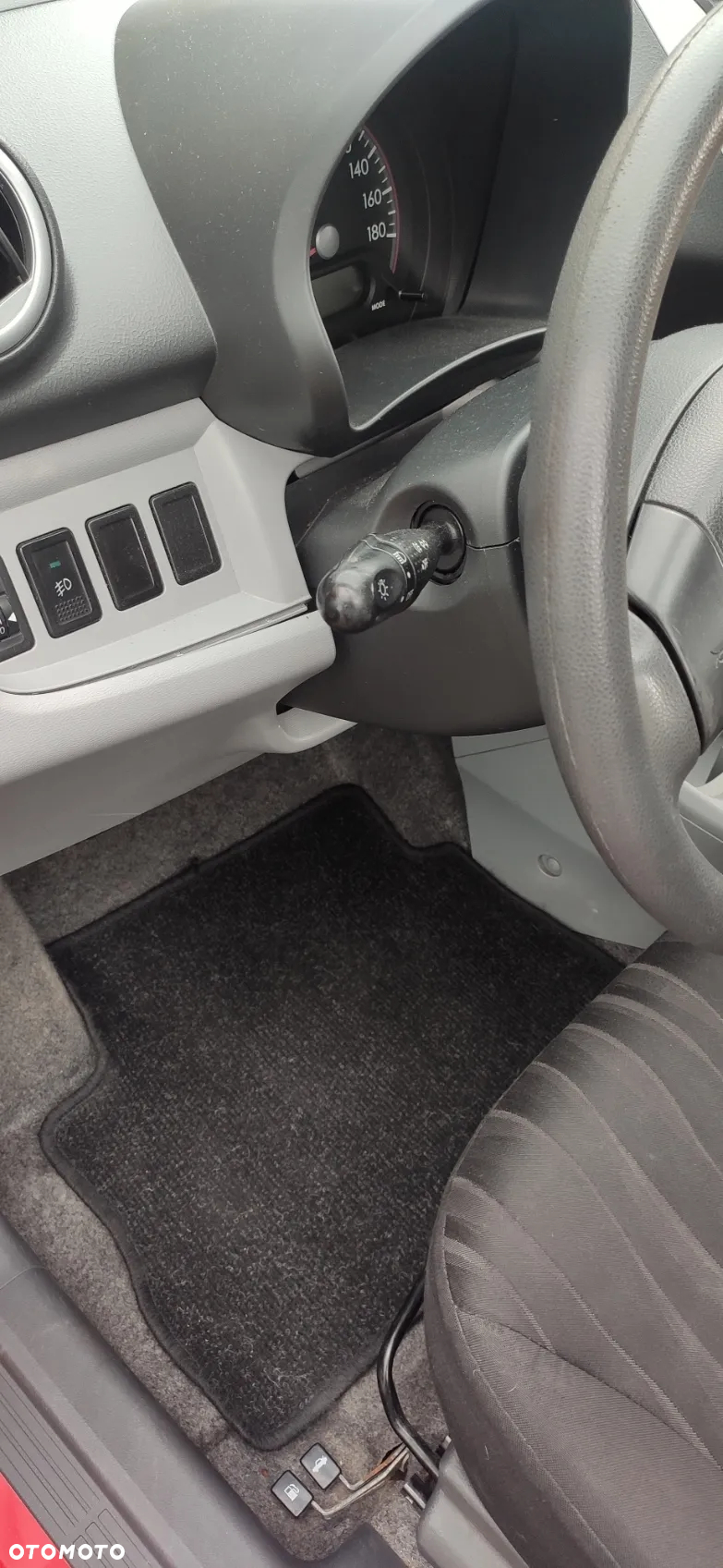 Nissan Pixo - 4