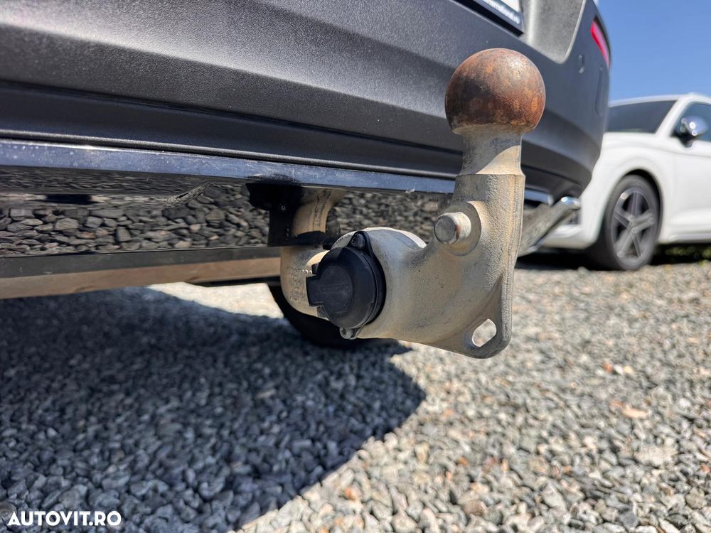 Volvo XC 40 T5 Twin Engine DKG R-Design - 39