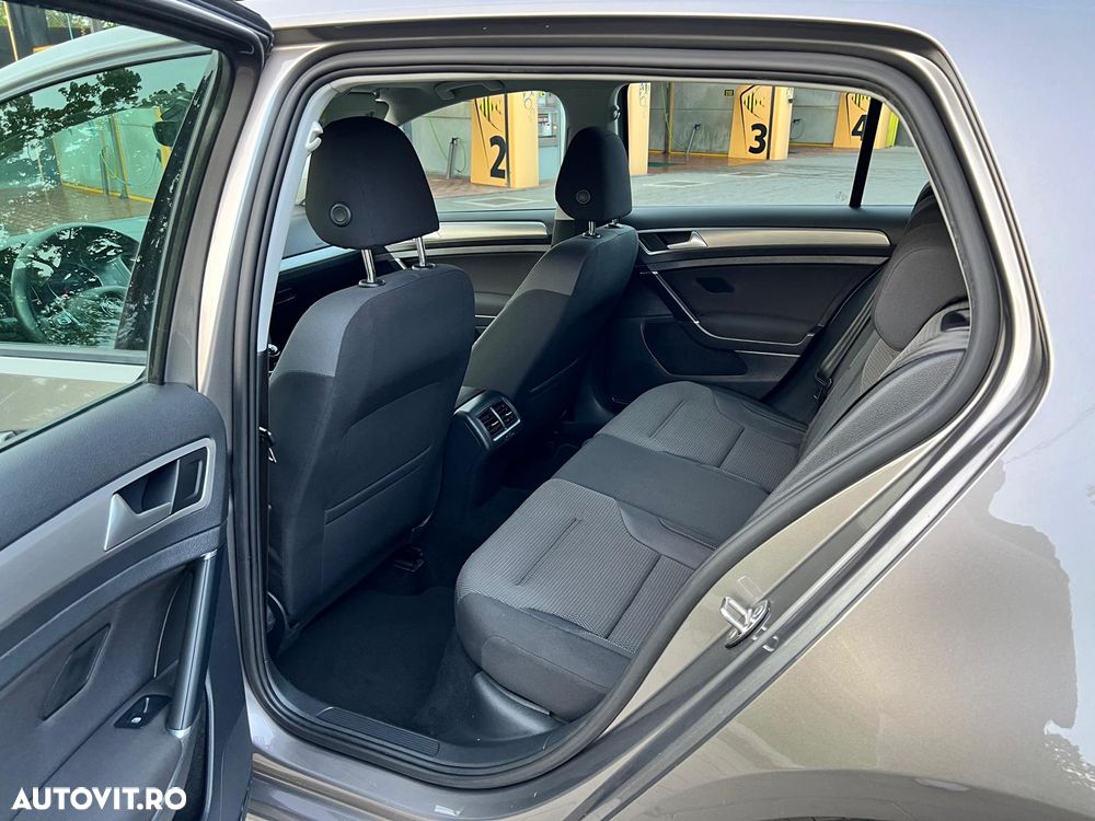 Volkswagen Golf 1.6 TDI (BlueMotion Technology) Comfortline - 15