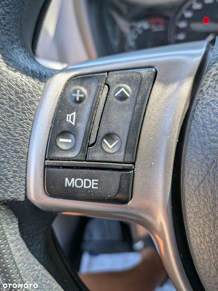Toyota Yaris 1.5 Premium - 34