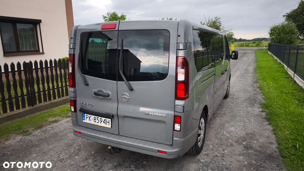 Opel Vivaro L2H1 2,9t Edition Premium - 11