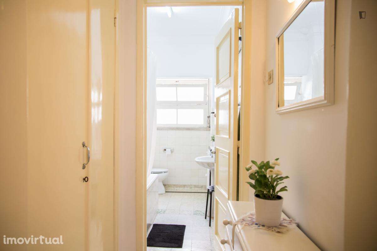 Quarto - localizado em Entrecampos Lisbon - Grande imagem: 3/19