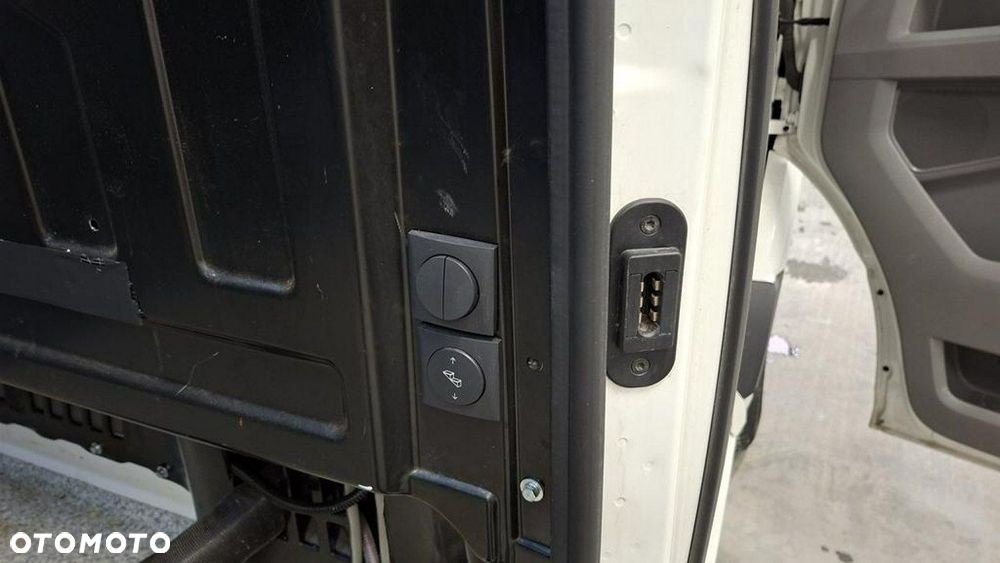 Volkswagen Crafter - 17