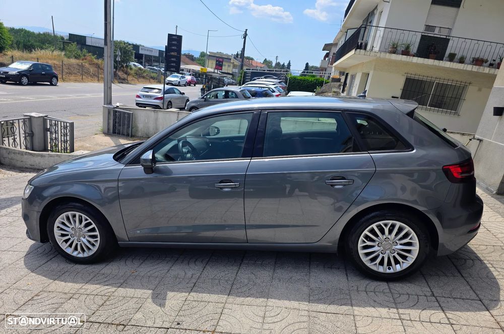 Audi A3 Sportback 1.6 TDI Design - 22