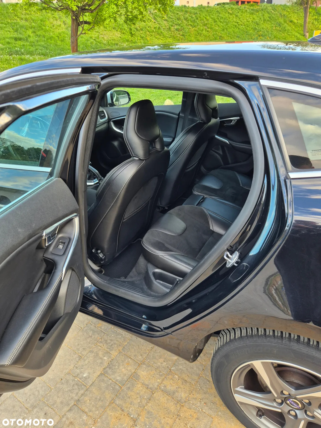 Volvo V40 D4 Drive-E R-Design Summum - 11