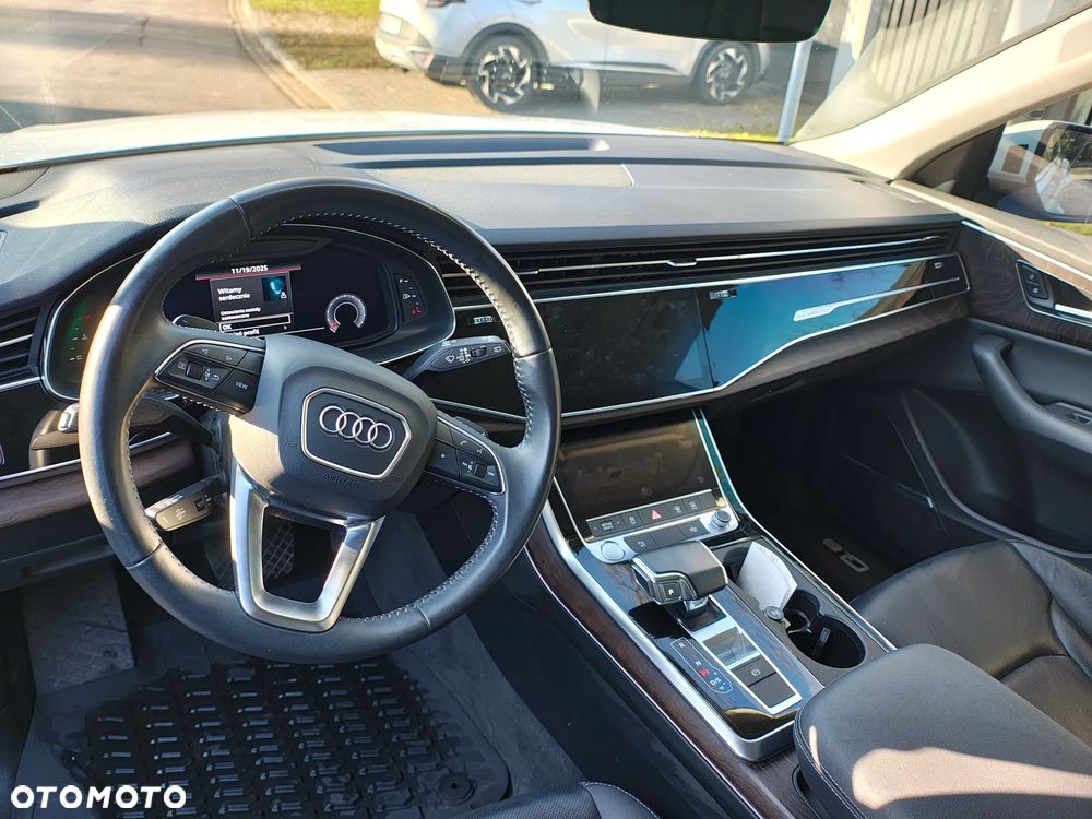 Audi Q8 55 TFSI mHEV Quattro Tiptronic - 23