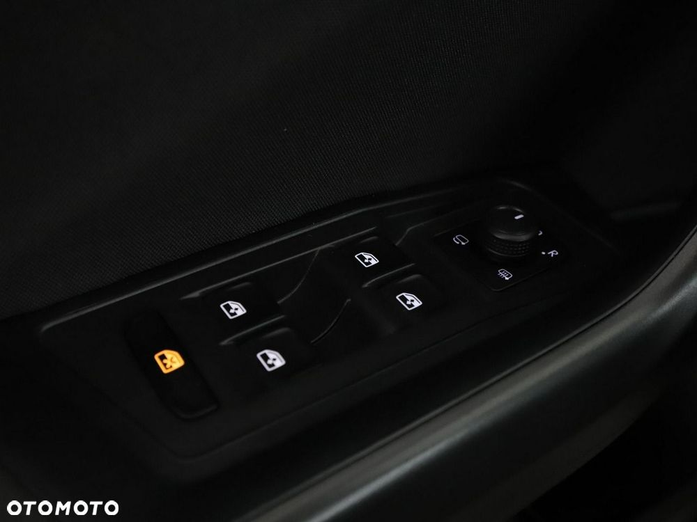 Volkswagen T-Roc 1.0 TSI Life - 34