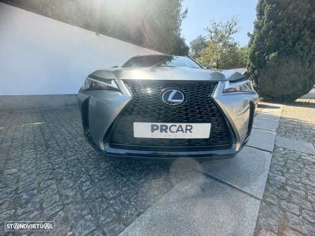Lexus UX 250h - 2
