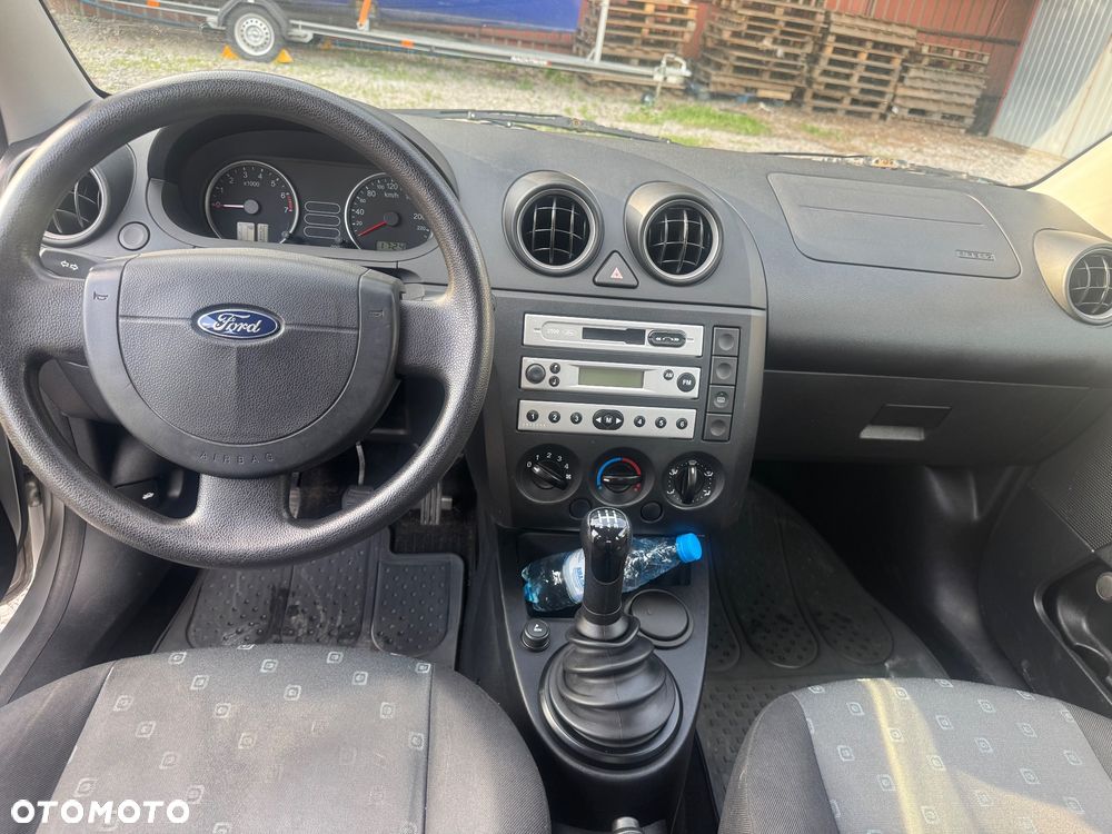 Ford Fiesta - 6