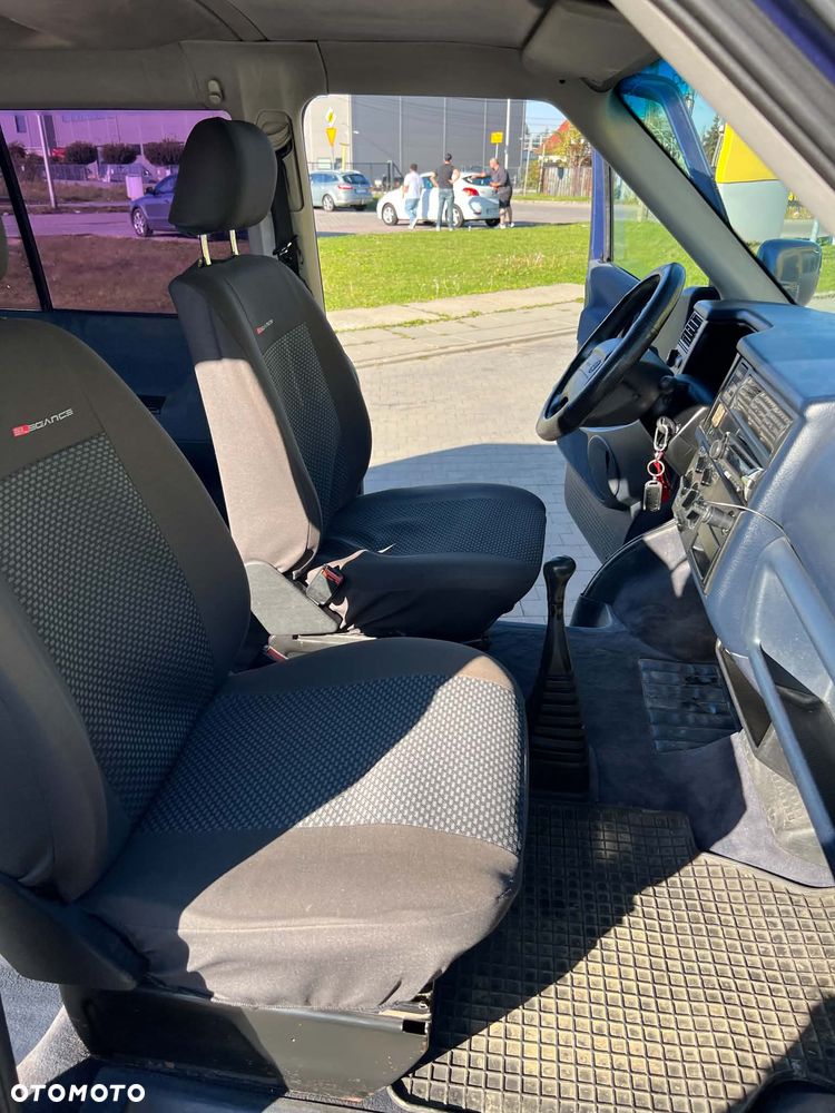 Volkswagen Transporter - 16