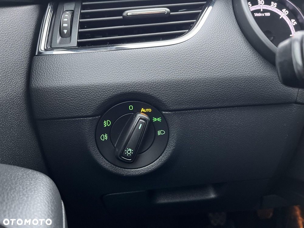 Skoda Octavia 1.6 TDI SCR Ambition - 20