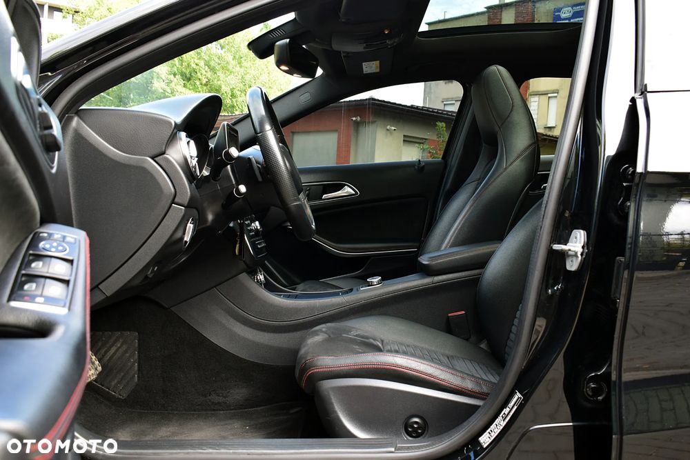 Mercedes-Benz GLA 200 (CDI) d 4Matic 7G-DCT AMG Line - 4