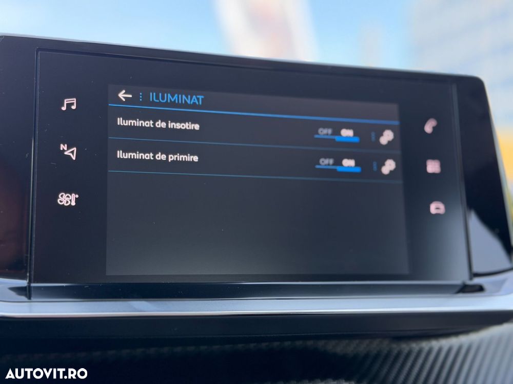 Peugeot 208 1.2 L PureTech STT EAT8 Allure - 28