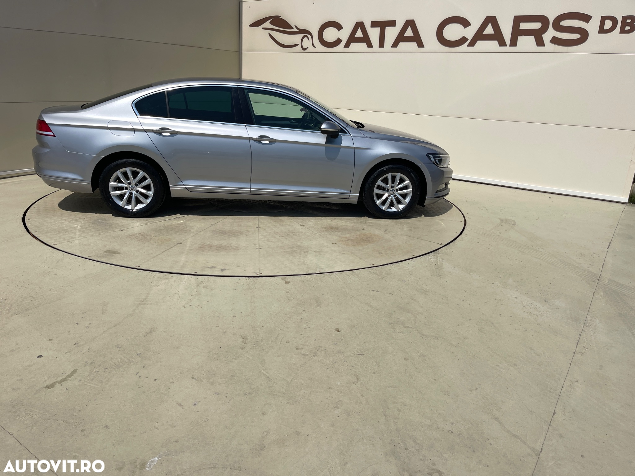 Volkswagen Passat - 18