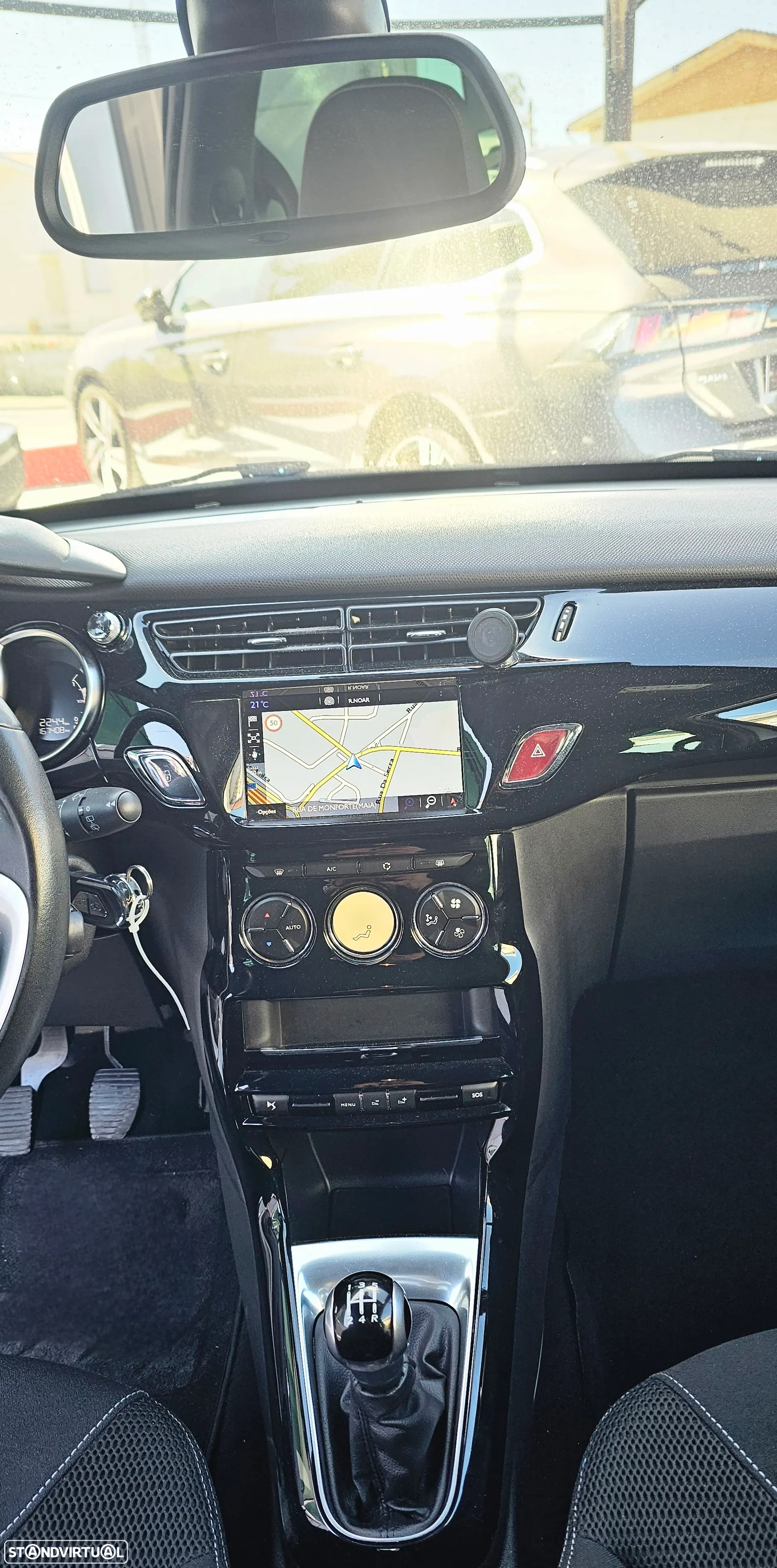 Citroën DS3 1.6 e-HDi So Chic - 10