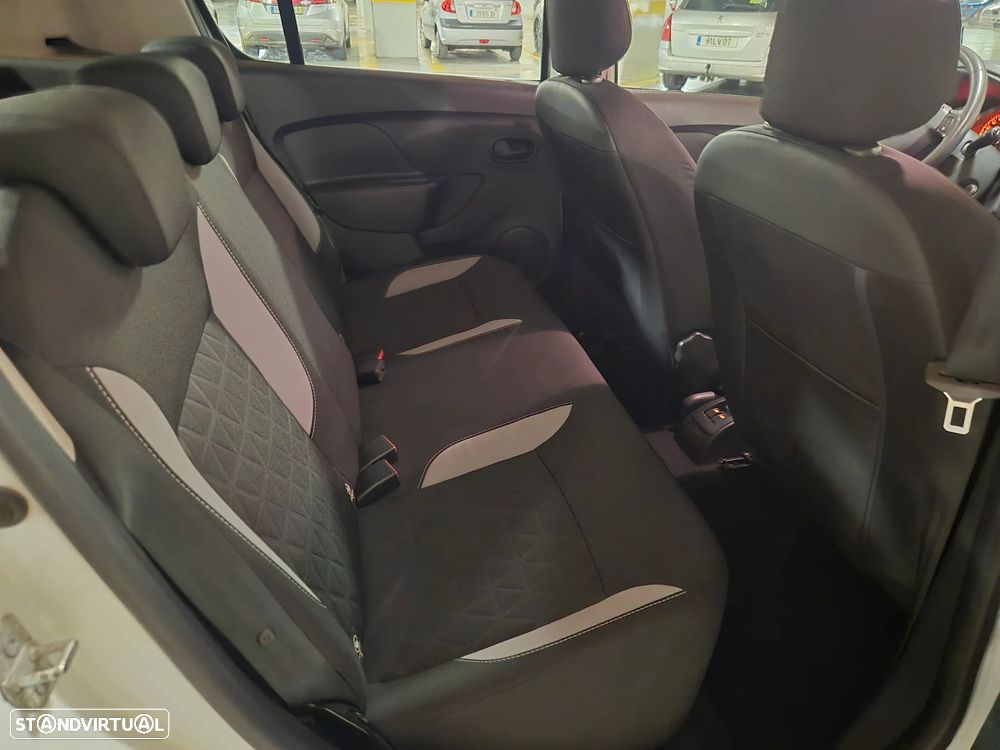 Dacia Sandero 0.9 TCe Stepway - 36