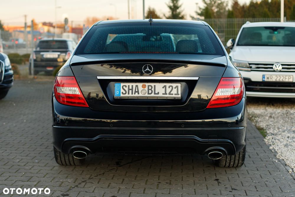 Mercedes-Benz Klasa C 350 CDI DPF (BlueEFFICIENCY) 7G-TRONIC Avantgarde - 9