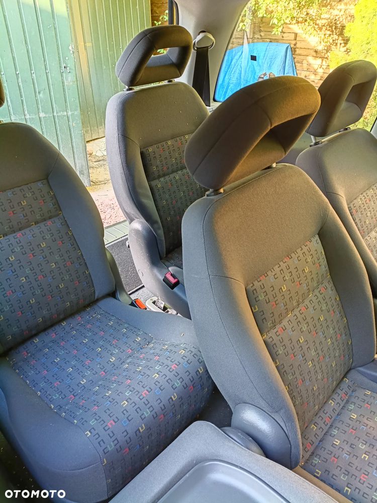 Volkswagen Sharan 1.9 TDI Comfortline Tiptr - 38